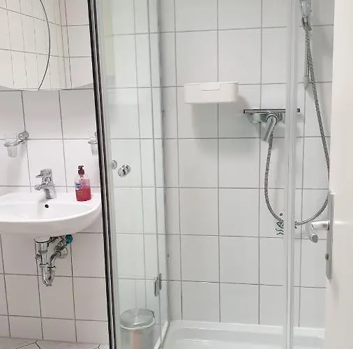 Gruene Oase Апартаменты Галль